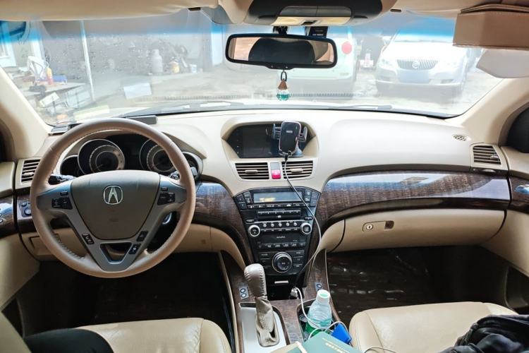 Used Acura MDX 2010 3.7 Comfort Edition Center Console