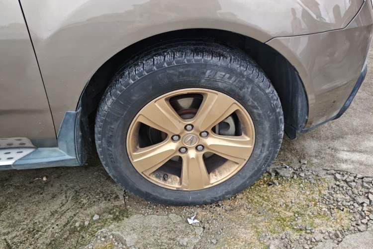 Used Acura MDX 2010 3.7 Comfort Edition Right Front Wheel Hub
