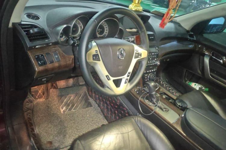 Used Acura MDX 2010 3.7 Comfort Edition Center Console