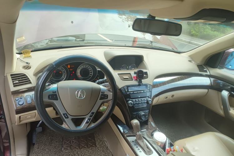 Used Acura MDX 2010 3.7 Standard Edition Center Console