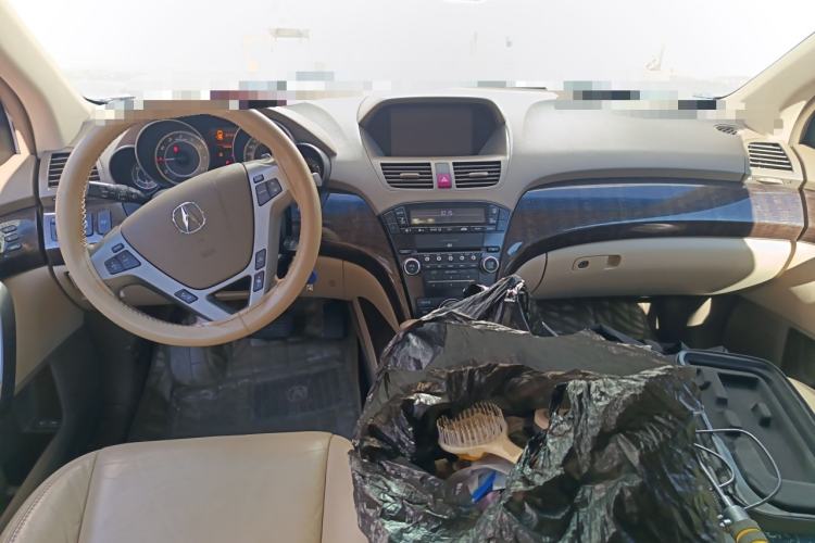 Used Acura MDX 2010 3.7 Standard Edition Center Console
