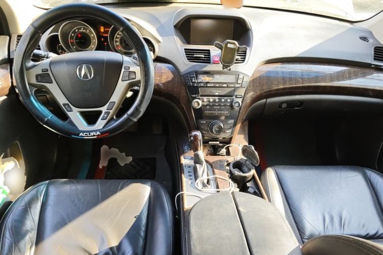 Used Acura MDX 2010 3.7 Comfort Edition Center Console