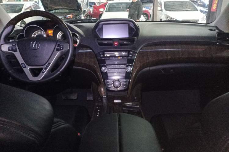 Used Acura MDX 2010 3.7 Standard Edition Center Console
