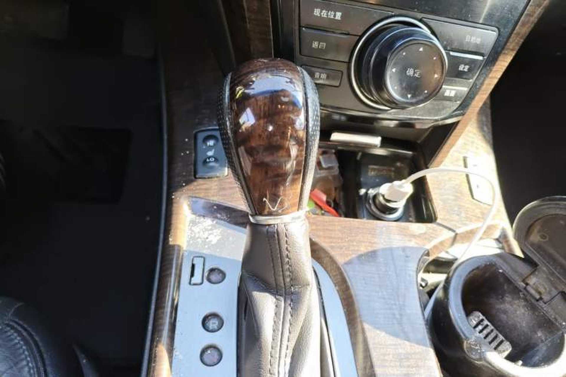 Used Acura MDX 2010 3.7 Comfort Edition Gear Lever