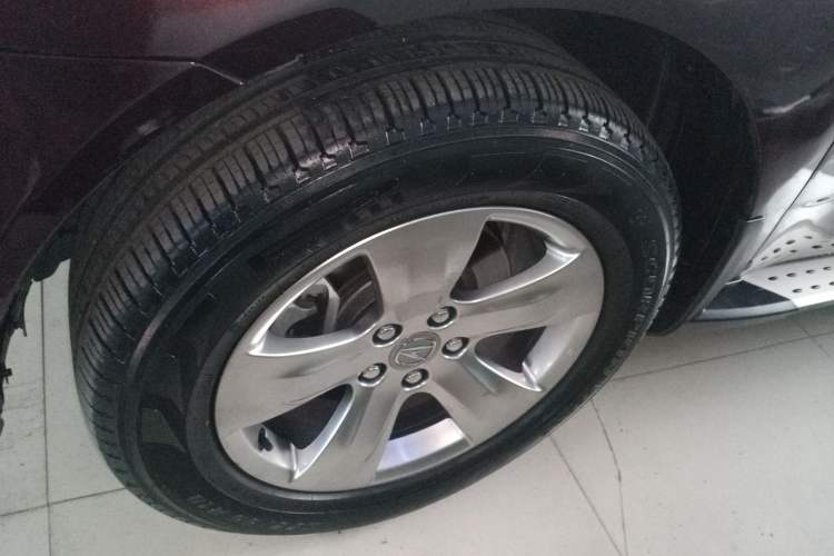 Used Acura MDX 2010 3.7 Standard Edition Left Front Wheel Hub