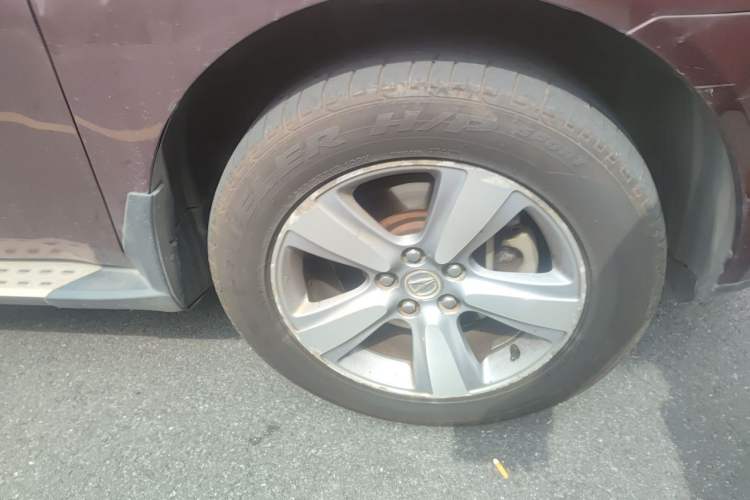 Used Acura MDX 2010 3.7 Standard Edition Right Front Wheel Hub