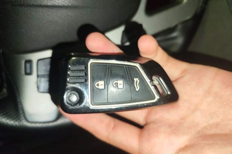 Used Acura MDX 2010 3.7 Standard Edition Vehicle Key