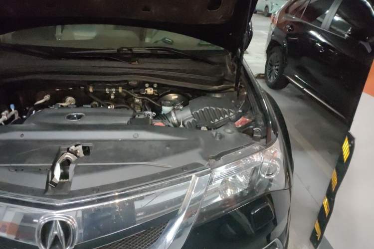 Used Acura MDX 2011 3.7 Standard Deluxe Sport Edition Engine Bay Left