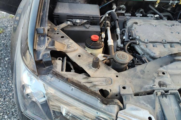 Used Acura MDX 2011 3.7 Standard Deluxe Sport Edition Engine Bay Right