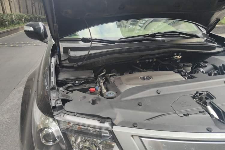 Used Acura MDX 2011 3.7 Standard Deluxe Sport Edition Engine Bay Right