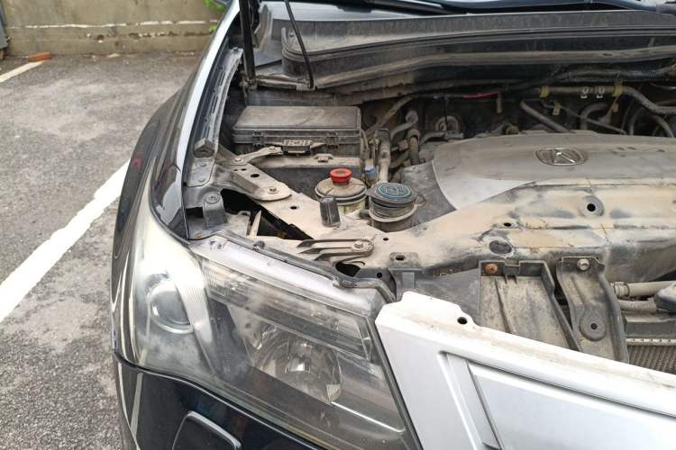 Used Acura MDX 2011 3.7 Standard Deluxe Sport Edition Engine Bay Right