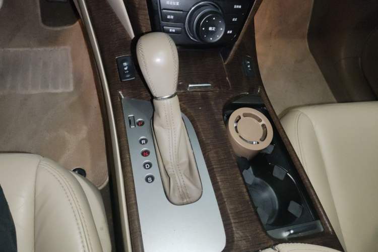 Used Acura MDX 2011 3.7 Standard Deluxe Sport Edition Gear Lever