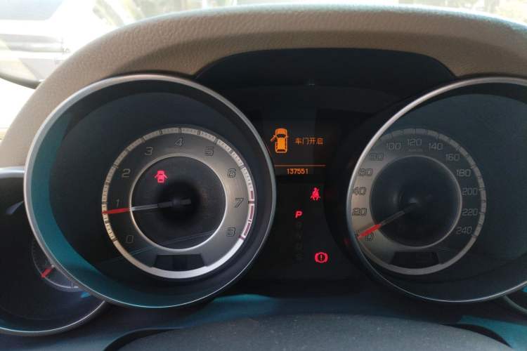 Used Acura MDX 2011 3.7 Comfort Premium Sport Edition Odometer Close Up