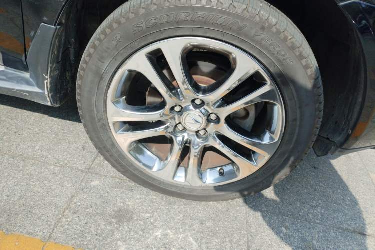 Used Acura MDX 2011 3.7 Comfort Premium Sport Edition Right Front Wheel Hub