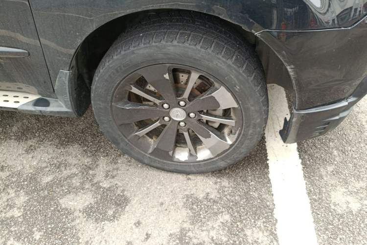 Used Acura MDX 2011 3.7 Standard Deluxe Sport Edition Right Front Wheel Hub