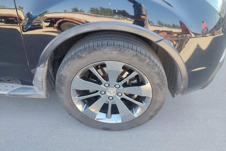 Used Acura MDX 2011 3.7 Standard Deluxe Sport Edition Right Front Wheel Hub