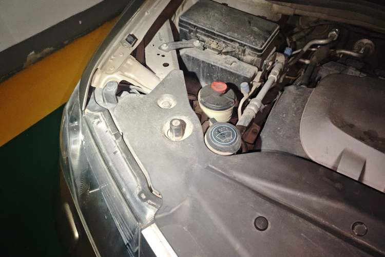 Used Acura MDX 2011 3.7 Standard Deluxe Sport Edition Engine Bay Right
