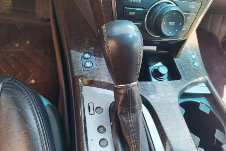 Used Acura MDX 2011 3.7 Comfort Premium Sport Edition Gear Lever