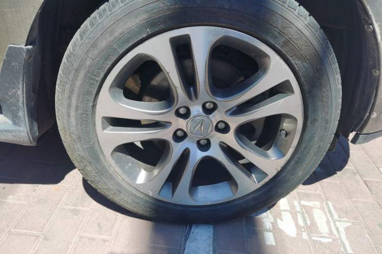 Used Acura MDX 2011 3.7 Comfort Premium Sport Edition Right Front Wheel Hub