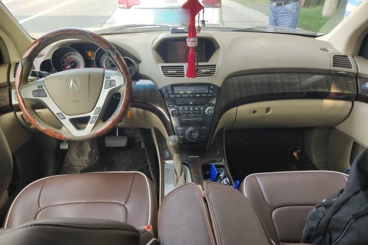 Used Acura MDX 2011 3.7 Standard Deluxe Sport Edition Center Console