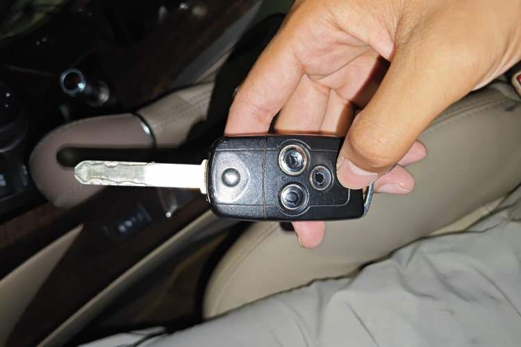 Used Acura MDX 2011 3.7 Standard Deluxe Sport Edition Vehicle Key