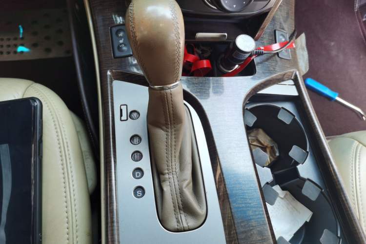 Used Acura MDX 2011 3.7 Standard Deluxe Sport Edition Gear Lever