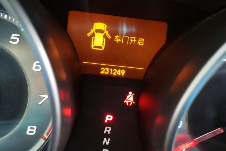 Used Acura MDX 2011 3.7 Standard Deluxe Sport Edition Odometer Close Up