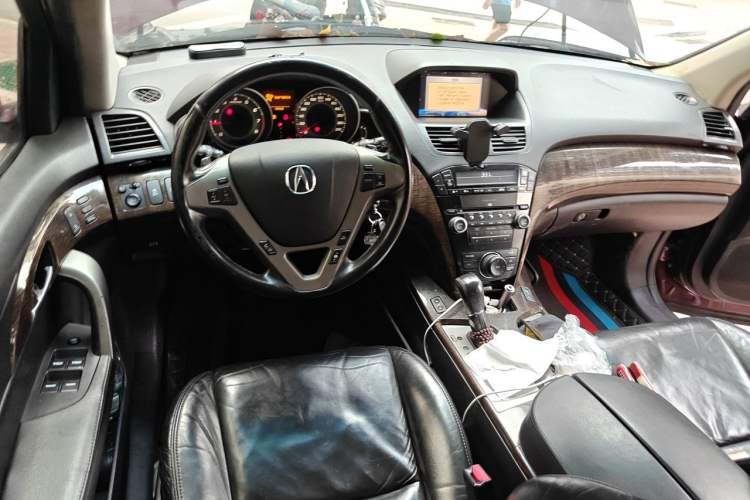 Used Acura MDX 2011 3.7 Standard Deluxe Sport Edition Center Console