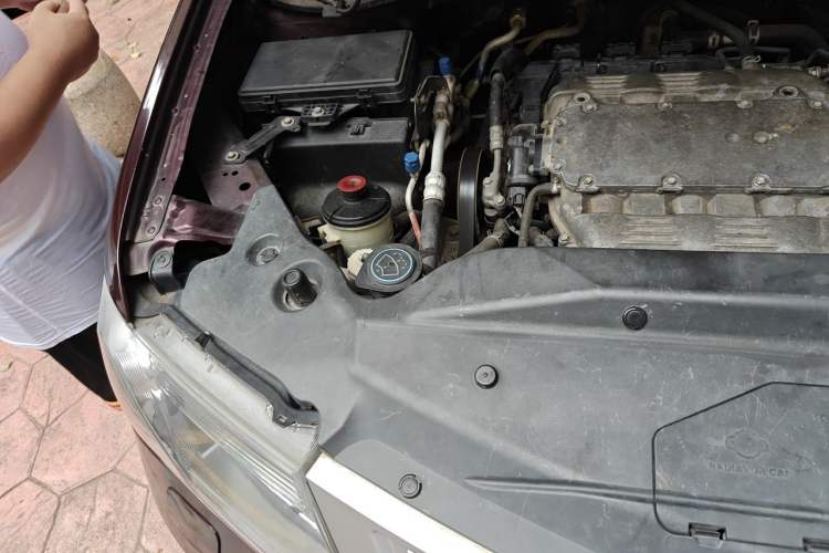 Used Acura MDX 2011 3.7 Standard Deluxe Sport Edition Engine Bay Right