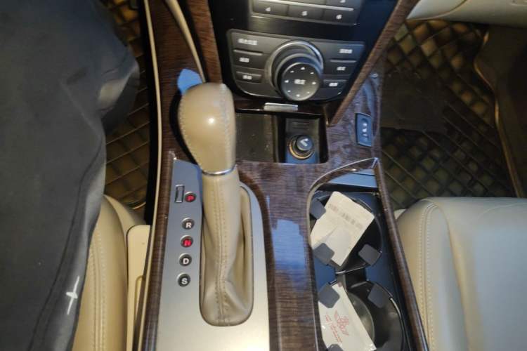 Used Acura MDX 2011 3.7 Standard Deluxe Sport Edition Gear Lever