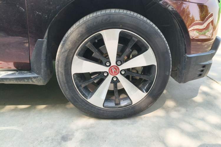 Used Acura MDX 2011 3.7 Standard Deluxe Sport Edition Right Front Wheel Hub