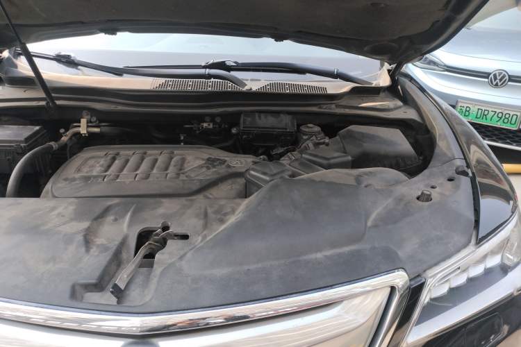 Used Acura MDX 2014 3.5L Elite Edition Engine Bay Left