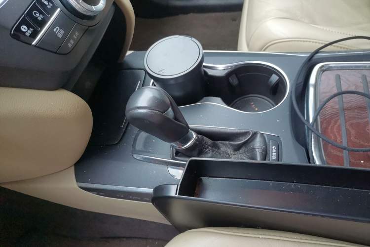Used Acura MDX 2014 3.5L Elite Edition Gear Lever