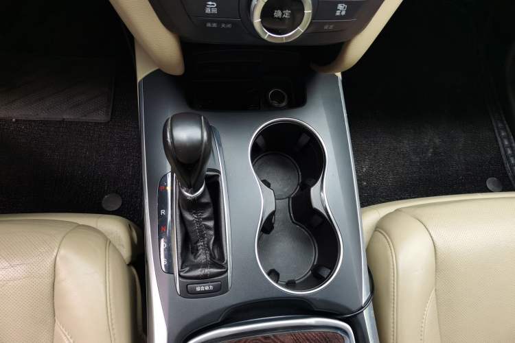 Used Acura MDX 2014 3.5L Elite Edition Gear Lever