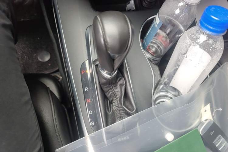 Used Acura MDX 2014 3.5L Elite Edition Gear Lever