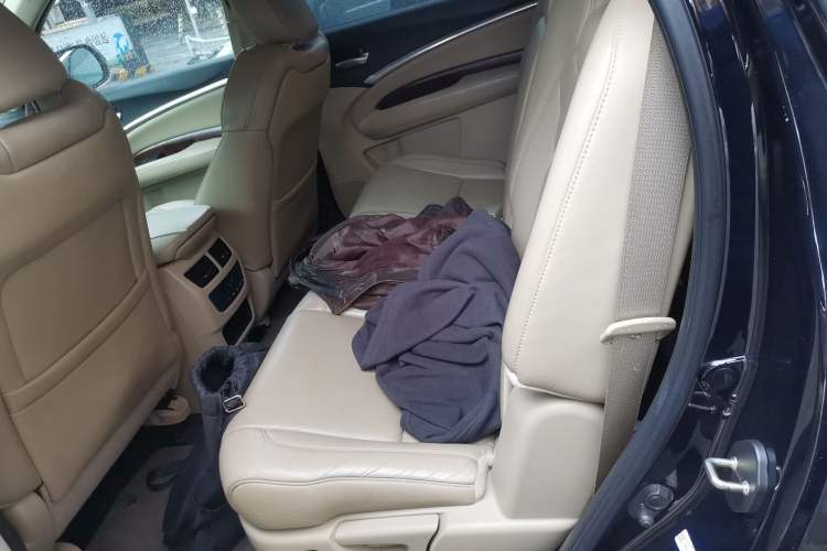 Used Acura MDX 2014 3.5L Elite Edition Left Rear Seat
