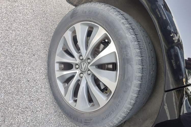 Used Acura MDX 2014 3.5L Elite Edition Right Rear Wheel Hub