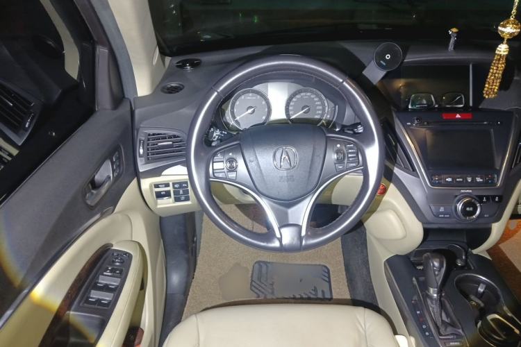 Used Acura MDX 2014 3.5L Elite Edition Steering Wheel