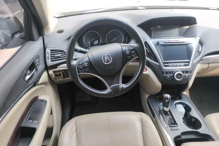Used Acura MDX 2014 3.5L Elite Edition Steering Wheel