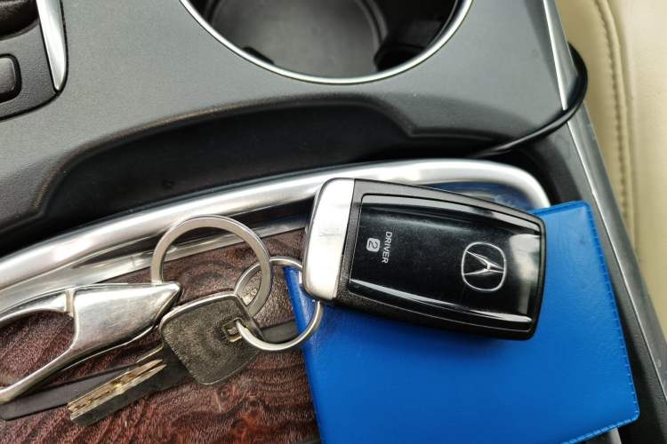 Used Acura MDX 2014 3.5L Elite Edition Vehicle Key