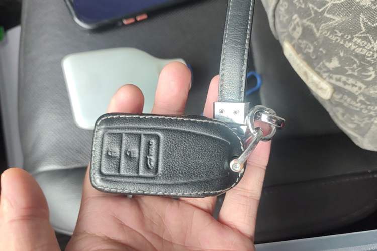 Used Acura MDX 2014 3.5L Elite Edition Vehicle Key