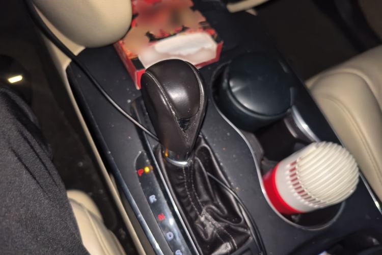 Used Acura MDX 2014 3.5L Elite Edition Gear Lever