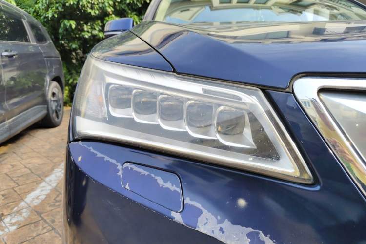 Used Acura MDX 2014 3.5L Elite Edition Right Front Headlight