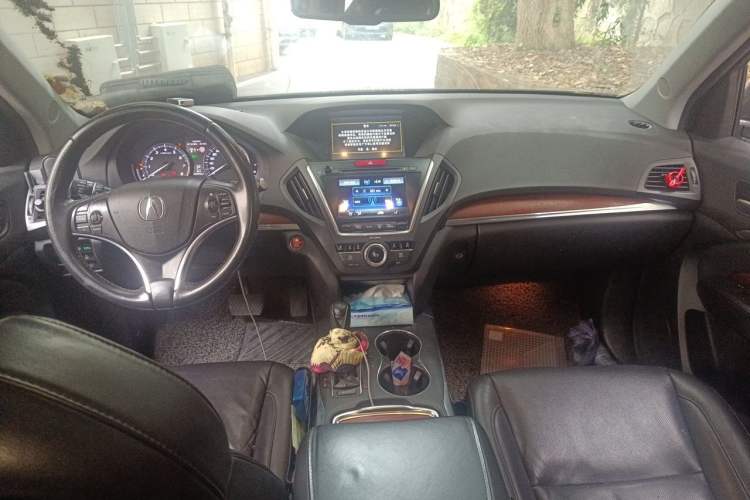 Used Acura MDX 2014 3.5L Elite Edition Center Console