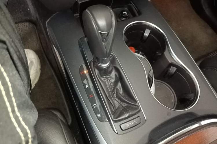 Used Acura MDX 2014 3.5L Elite Edition Gear Lever