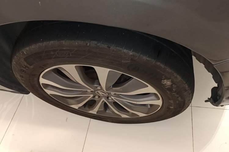 Used Acura MDX 2014 3.5L Elite Edition Right Front Wheel Hub