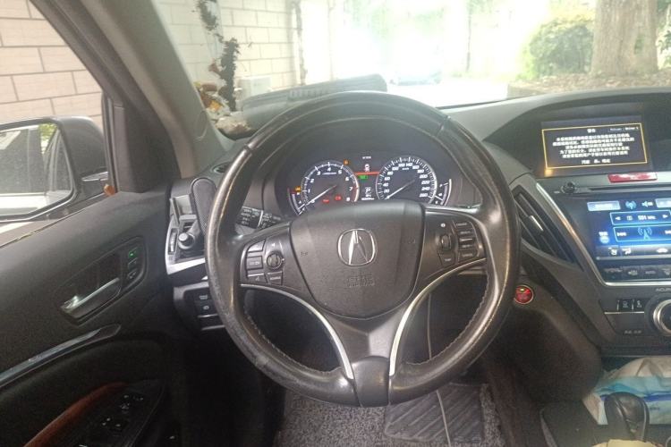 Used Acura MDX 2014 3.5L Elite Edition Steering Wheel