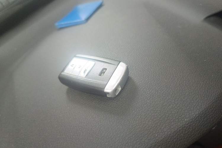 Used Acura MDX 2014 3.5L Elite Edition Vehicle Key