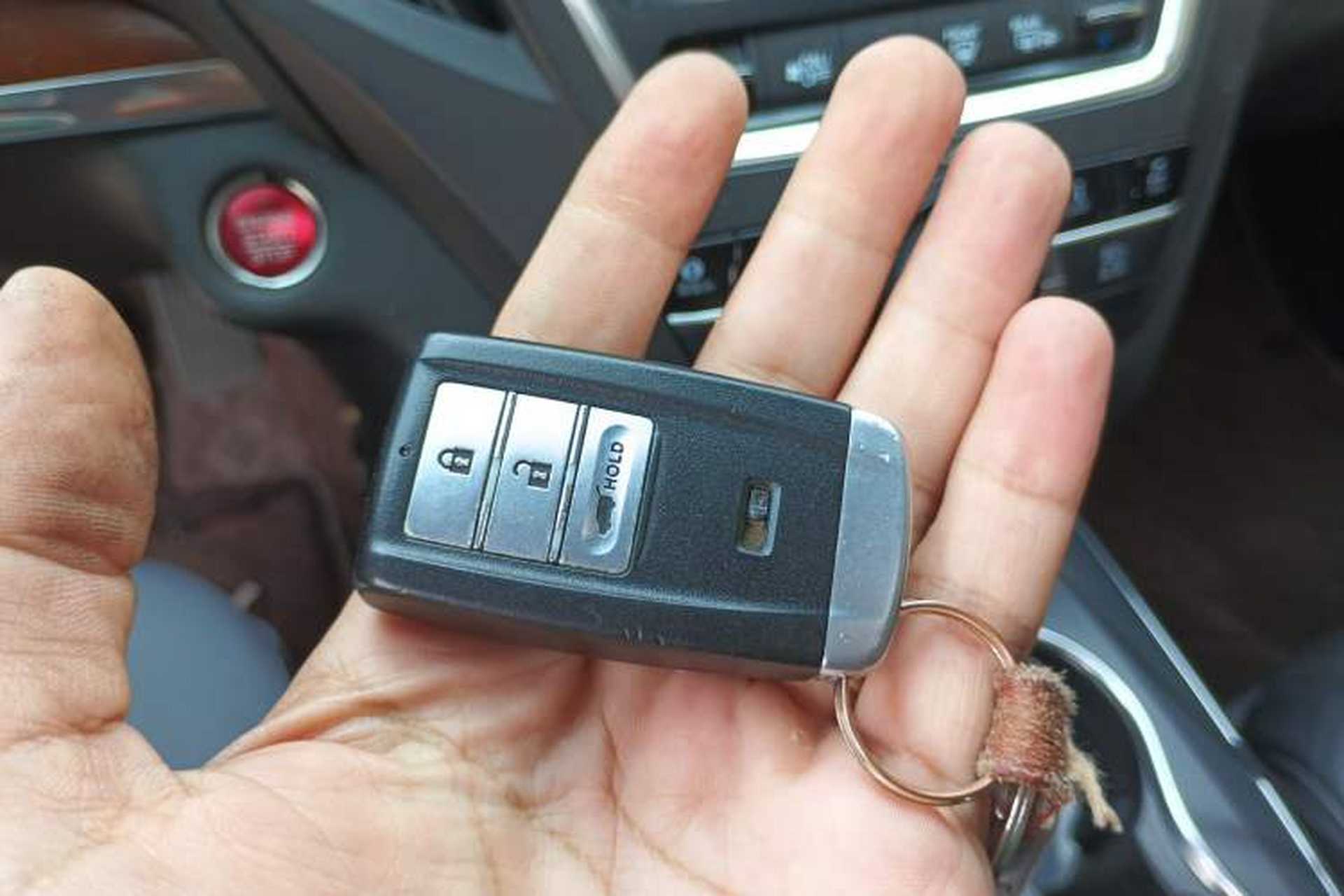 Used Acura MDX 2014 3.5L Elite Edition Vehicle Key