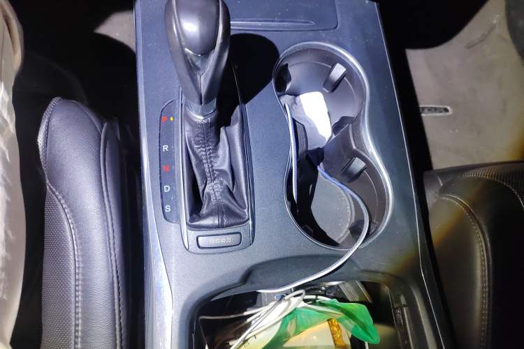 Used Acura MDX 2014 3.5L Luxury Edition Gear Lever